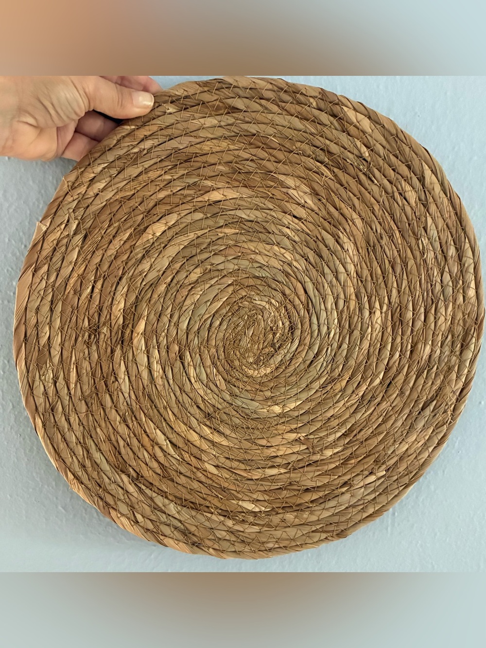 Woven Natural Seagrass Round Placemats - Natural Brown